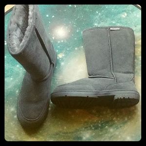 Women's Bearpaw boot